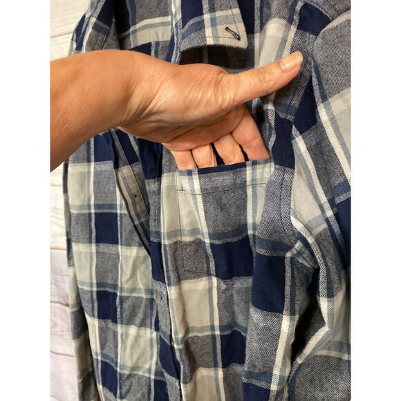 Eddie Bauer Men's Size Large Classic Fit Blue Gray Button Down Shirt Flannel - Picture 4 of 8